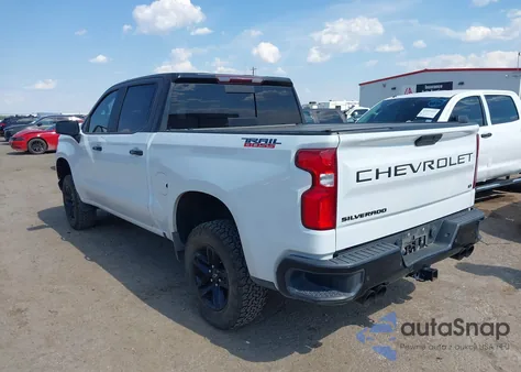 2021 Chevrolet Silverado 1500 4Wd Short Bed Lt Trail Boss z USA, uszkodzony, nr VIN 1GCPYFED1MZ157110